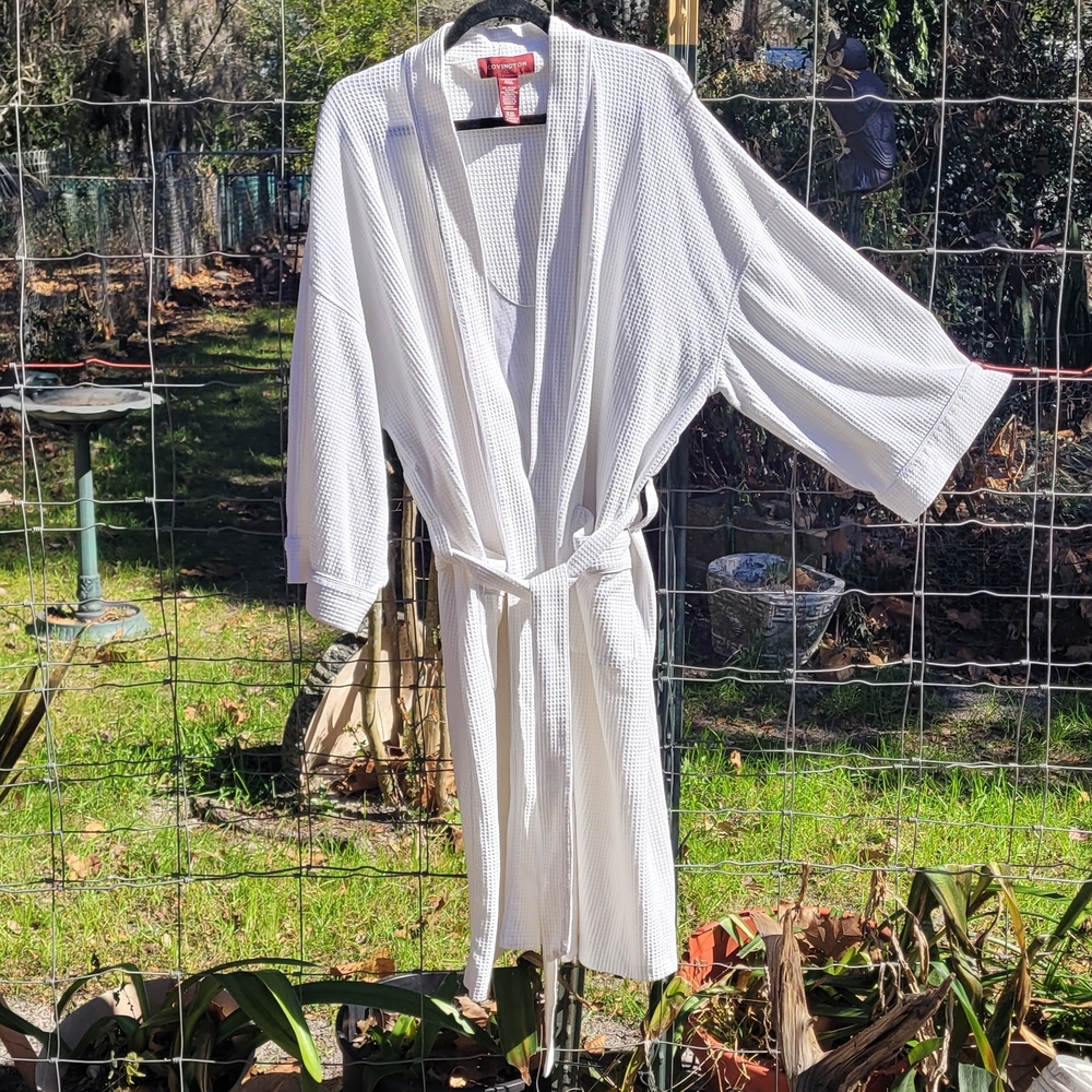 Covington White and Red Garment